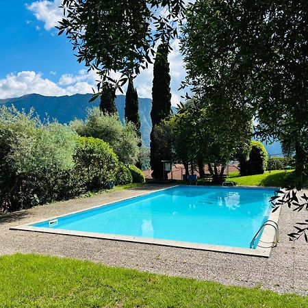 Apartment Bella Vista In Mezzegra With Pool Sleeps 6- By Italian Apartments Exterior photo